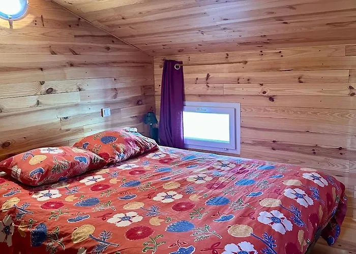 Semesterbostad Maison Style Montfroc